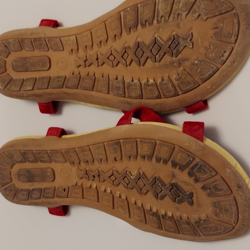 Shoes - Picture 2 of 4